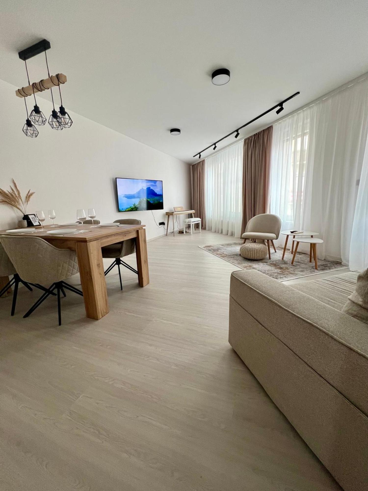 Skau Piano Family & Business Apartment Free Parking Bratislava Exterior photo